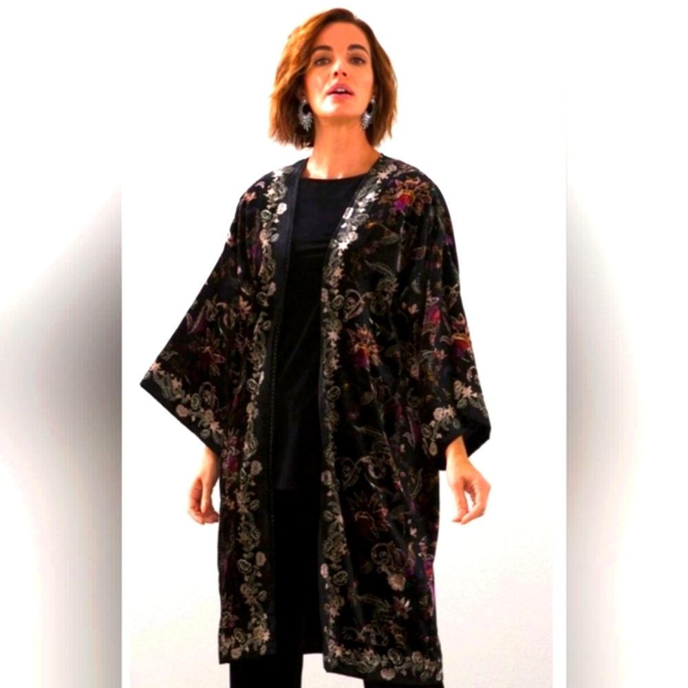Chico's Travelers Collection Black Floral Velvet Print Kimono